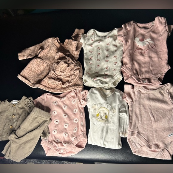 Other - Newborn Girls Clothes Bundle Box EUC (9)